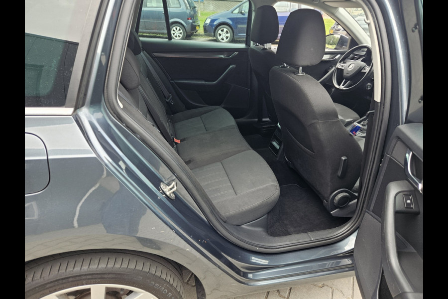 Škoda Octavia Combi 1.6 TDI Greentech inc btw en bpm