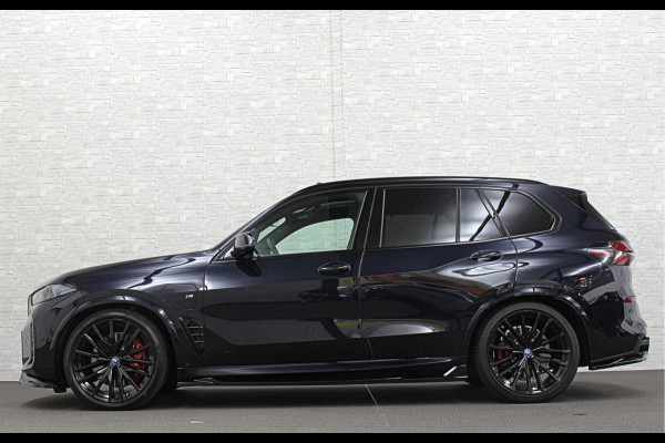 BMW X5 50e M-Performance Seats | M-Sport Pro | 360 Camera | Soft-Close | Panorama | Indiv. Leder | 4-Zone Clima | Stoelventilatie | Head-Up | Harman-Kardon | Keyless-Entry | Memory | M-Gordels | Stuurverwarming | Stoelverwarming V+A | Zonwering | Parfumering | Iso-Glas | Iconic-Glow | Beker Koeling & Verwarming | Standkachel | Carplay |