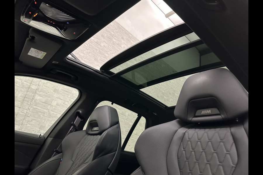 BMW X5 50e M-Performance Seats | M-Sport Pro | 360 Camera | Soft-Close | Panorama | Indiv. Leder | 4-Zone Clima | Stoelventilatie | Head-Up | Harman-Kardon | Keyless-Entry | Memory | M-Gordels | Stuurverwarming | Stoelverwarming V+A | Zonwering | Parfumering | Iso-Glas | Iconic-Glow | Beker Koeling & Verwarming | Standkachel | Carplay |