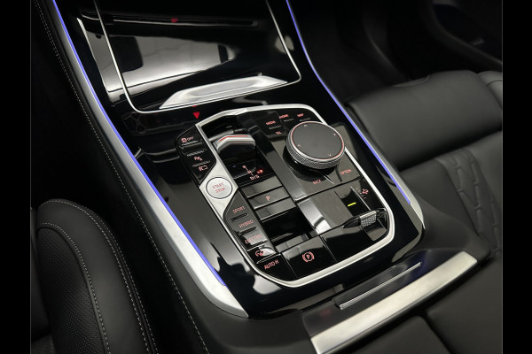 BMW X5 50e M-Performance Seats | M-Sport Pro | 360 Camera | Soft-Close | Panorama | Indiv. Leder | 4-Zone Clima | Stoelventilatie | Head-Up | Harman-Kardon | Keyless-Entry | Memory | M-Gordels | Stuurverwarming | Stoelverwarming V+A | Zonwering | Parfumering | Iso-Glas | Iconic-Glow | Beker Koeling & Verwarming | Standkachel | Carplay |