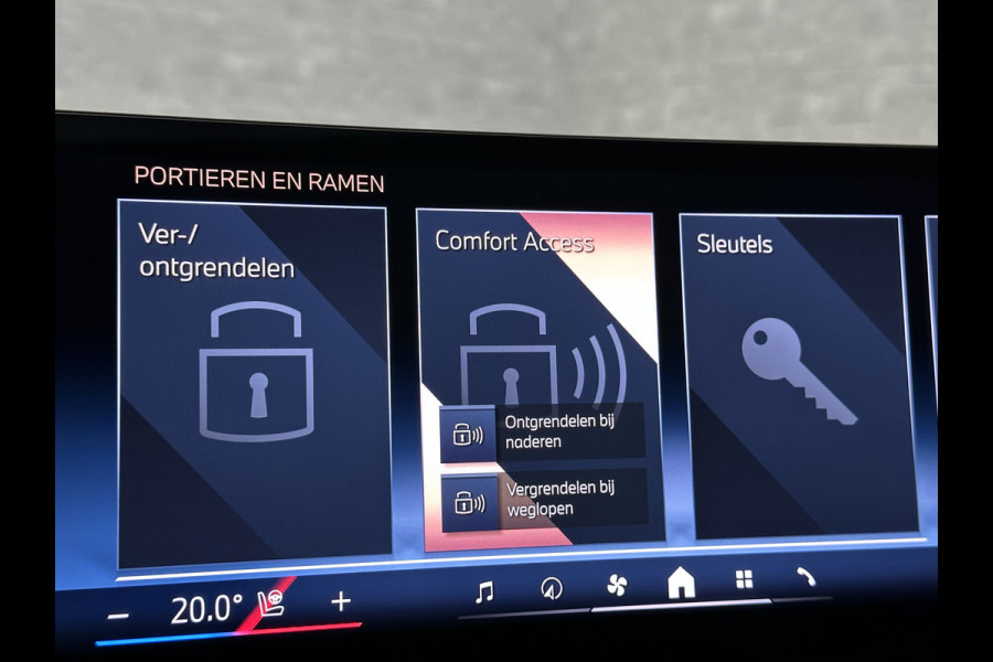 BMW X5 50e M-Performance Seats | M-Sport Pro | 360 Camera | Soft-Close | Panorama | Indiv. Leder | 4-Zone Clima | Stoelventilatie | Head-Up | Harman-Kardon | Keyless-Entry | Memory | M-Gordels | Stuurverwarming | Stoelverwarming V+A | Zonwering | Parfumering | Iso-Glas | Iconic-Glow | Beker Koeling & Verwarming | Standkachel | Carplay |