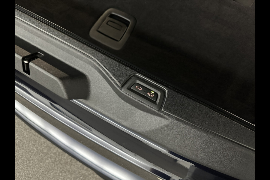 BMW X5 50e M-Performance Seats | M-Sport Pro | 360 Camera | Soft-Close | Panorama | Indiv. Leder | 4-Zone Clima | Stoelventilatie | Head-Up | Harman-Kardon | Keyless-Entry | Memory | M-Gordels | Stuurverwarming | Stoelverwarming V+A | Zonwering | Parfumering | Iso-Glas | Iconic-Glow | Beker Koeling & Verwarming | Standkachel | Carplay |