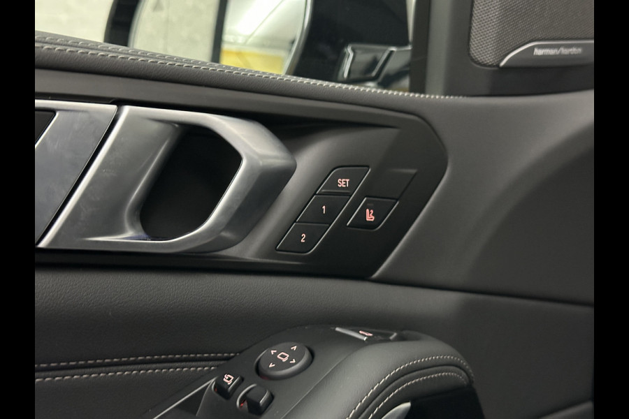 BMW X5 50e M-Performance Seats | M-Sport Pro | 360 Camera | Soft-Close | Panorama | Indiv. Leder | 4-Zone Clima | Stoelventilatie | Head-Up | Harman-Kardon | Keyless-Entry | Memory | M-Gordels | Stuurverwarming | Stoelverwarming V+A | Zonwering | Parfumering | Iso-Glas | Iconic-Glow | Beker Koeling & Verwarming | Standkachel | Carplay |