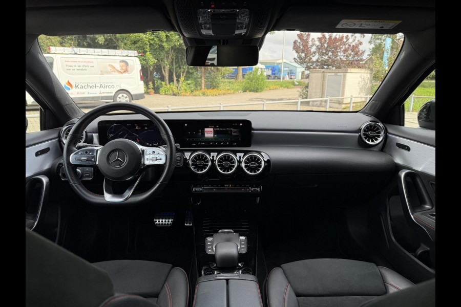 Mercedes-Benz A-Klasse 180 Aut. Sol. AMG Sport Sfeer Mood Light