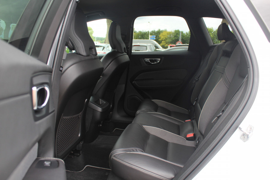 Volvo XC60 2.0 T5 AWD Inscription / Trekhaak / Camera / Luchtvering / Leder / 20'' / Navigatie / Dodehoek / DAB / Cruise Control