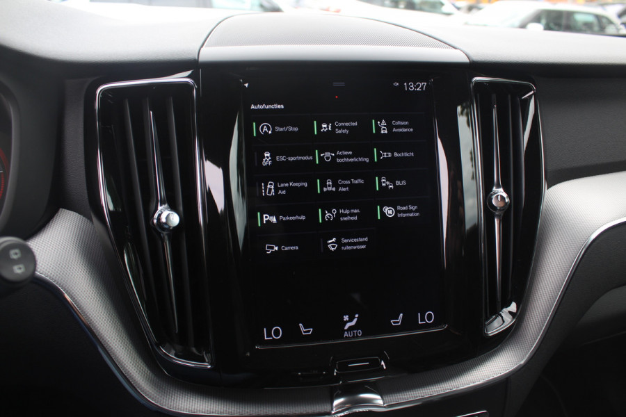Volvo XC60 2.0 T5 AWD Inscription / Trekhaak / Camera / Luchtvering / Leder / 20'' / Navigatie / Dodehoek / DAB / Cruise Control