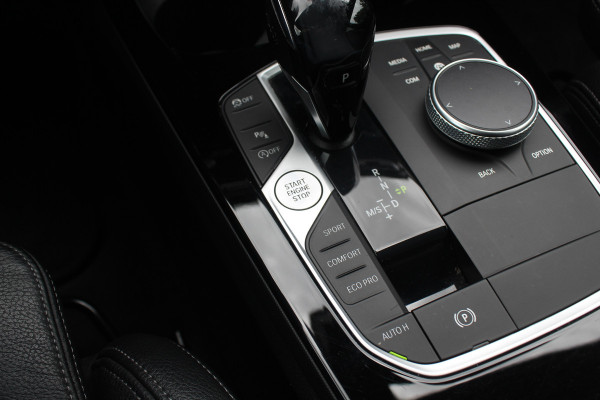 BMW 2 Serie Gran Coupé 218i High Executive Ed. M Sport / Camera / Leder / Navigatie / 18'' / ACC / DAB / Virtual Cockpit / Stoelverwarming / Cruise Control