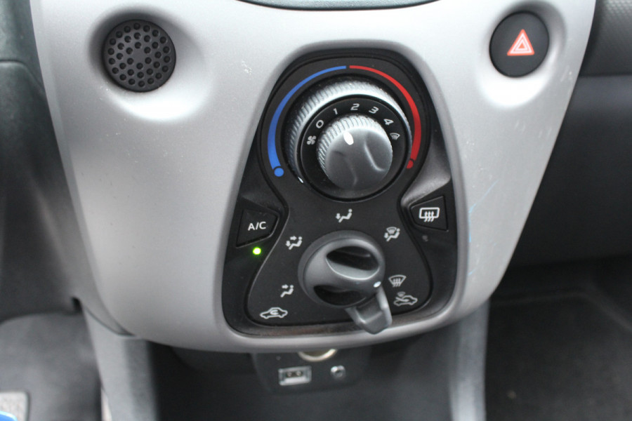 Peugeot 108 1.0 e-VTi 73pk Active 5 Deurs NL-Auto NAP BTW Airco CPV El. Ramen LED