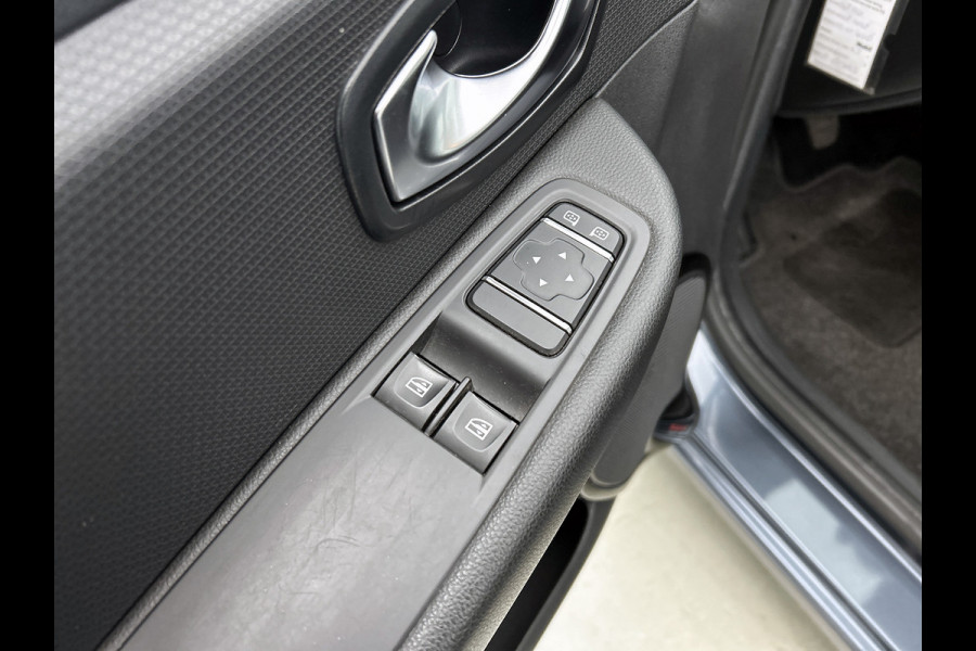 Renault Clio Estate TCe 90PK Zen / NAVI / PARKEER SENSOREN