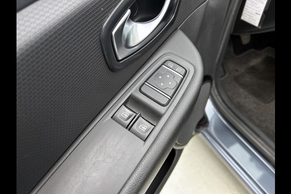 Renault Clio Estate TCe 90PK Zen / NAVI / PARKEER SENSOREN