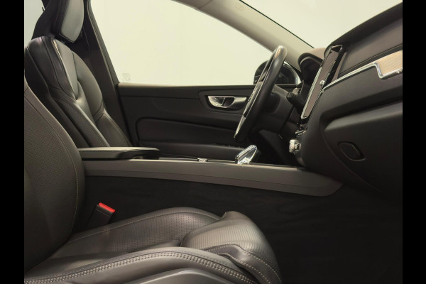 Volvo XC60 2.0 T6 Plug-in Hybrid AWD Inscription / 1e eigenaar