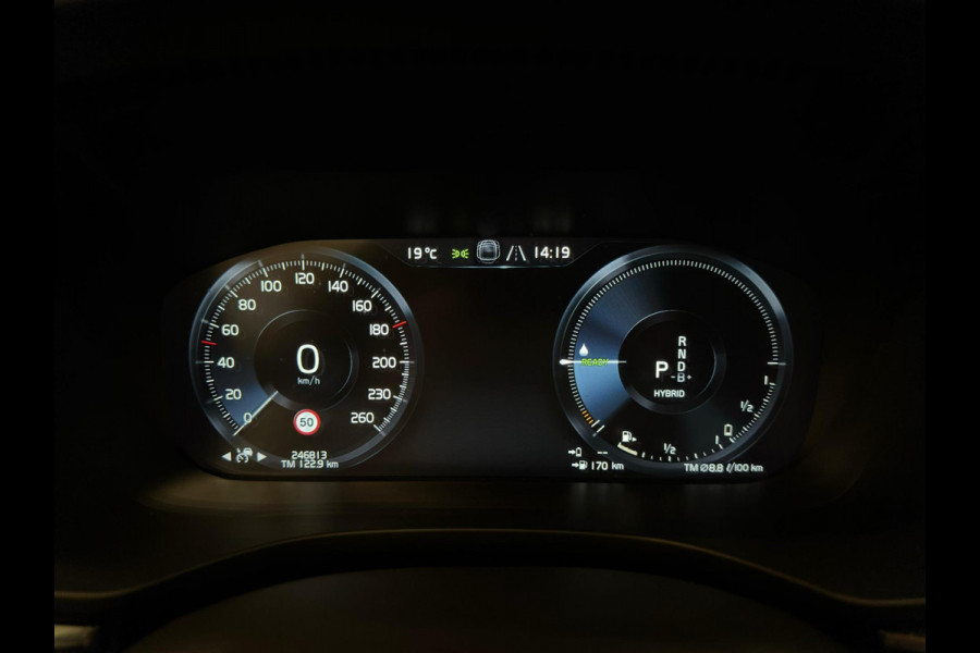 Volvo XC60 2.0 T6 Plug-in Hybrid AWD Inscription / 1e eigenaar