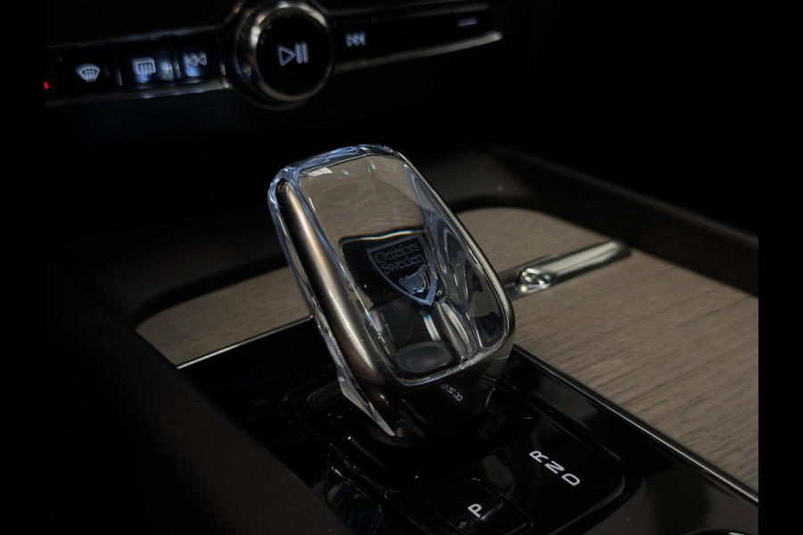 Volvo XC60 2.0 T6 Plug-in Hybrid AWD Inscription / 1e eigenaar