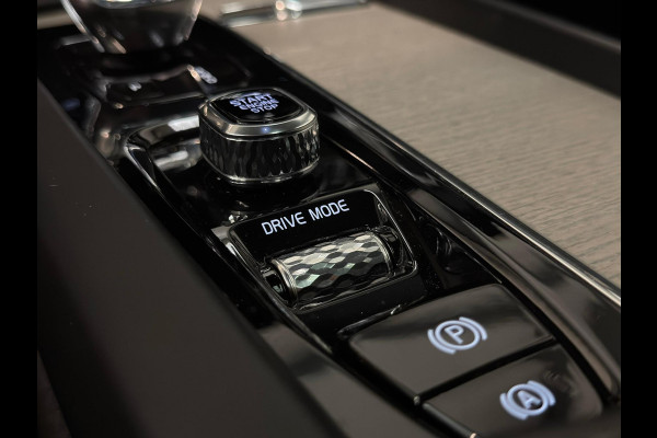 Volvo XC60 2.0 T6 Plug-in Hybrid AWD Inscription / 1e eigenaar