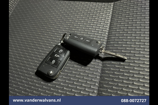 Volkswagen Transporter 2.0 TDI L2H1 Euro6 Airco | Apple Carplay | Android Auto | Trekhaak | Cruisecontrol Parkeersensoren
