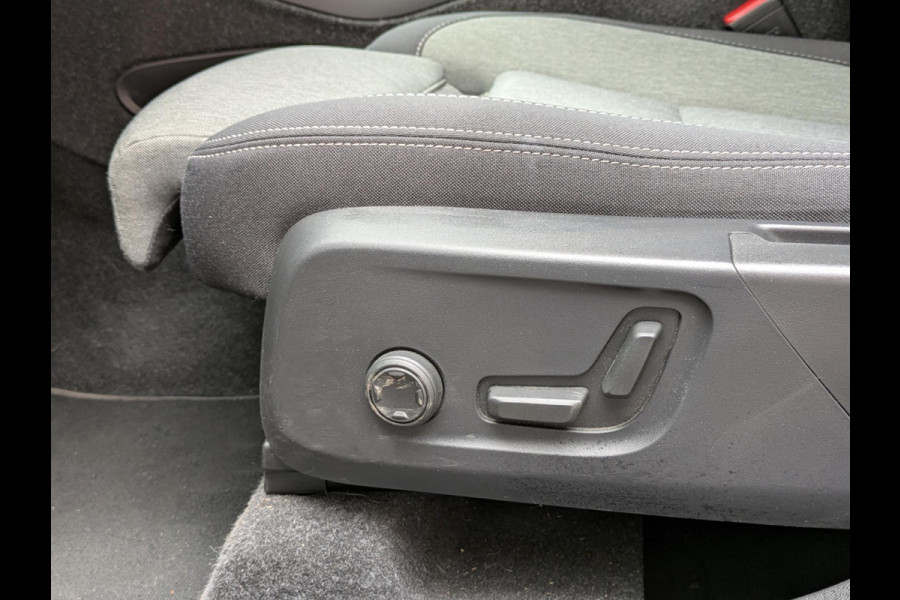 Volvo XC40 1.5 T5 Plug-in hybrid Plus Bright|Adaptive-Cruise|Memory|Harman/Kardon|BLIS|Stoelverwarming|360-Camera