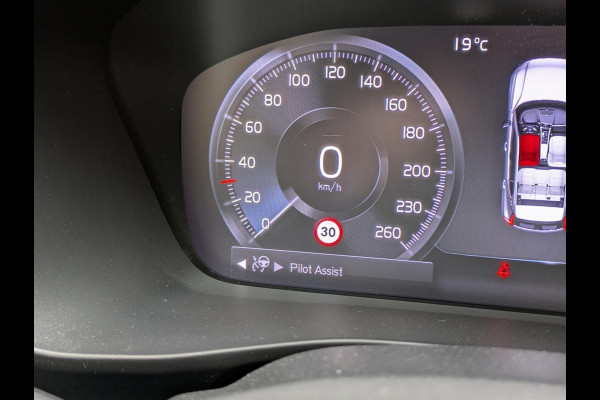 Volvo XC40 1.5 T5 Plug-in hybrid Plus Bright|Adaptive-Cruise|Memory|Harman/Kardon|BLIS|Stoelverwarming|360-Camera