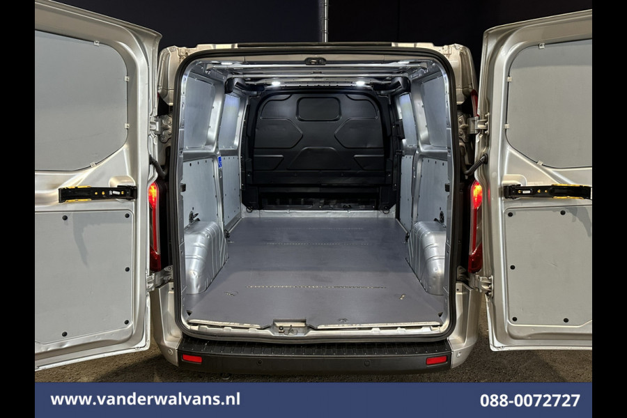 Ford Transit Custom 2.0 TDCI L2H1 Euro6 Airco | Camera | Navigatie | Apple Carplay | LED | Cruisecontrol Verwarmde voorruit, Parkeersensoren, Bijrijdersbank, 2800kg trekvermogen