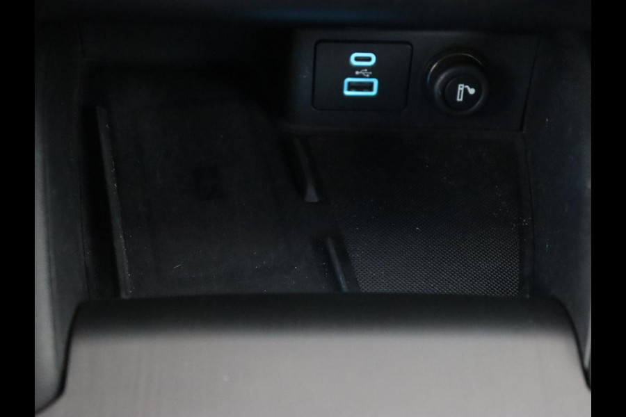 Ford Kuga 2.5 PHEV ST-Line X | Trekhaak | Head-Up | Stoel & stuurverwarming | B&O Sound | Adaptive cruise | Digital Cockpit | Camera | Carplay | Leder/Alcantara | Keyless | Plug In