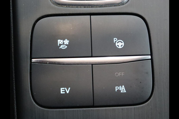 Ford Kuga 2.5 PHEV ST-Line X | Trekhaak | Head-Up | Stoel & stuurverwarming | B&O Sound | Adaptive cruise | Digital Cockpit | Camera | Carplay | Leder/Alcantara | Keyless | Plug In