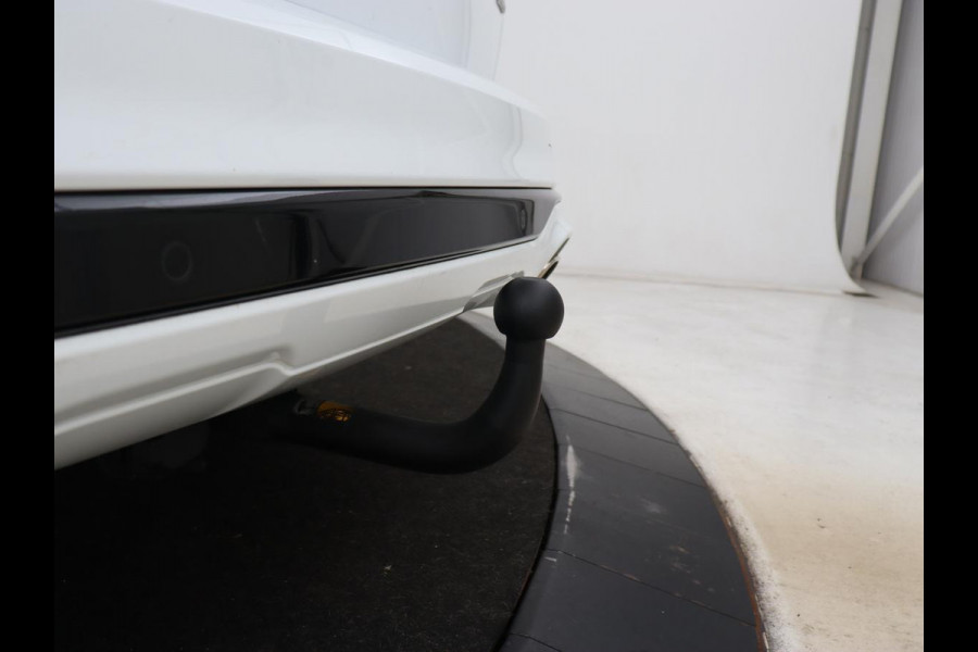 Ford Kuga 2.5 PHEV ST-Line X | Trekhaak | Head-Up | Stoel & stuurverwarming | B&O Sound | Adaptive cruise | Digital Cockpit | Camera | Carplay | Leder/Alcantara | Keyless | Plug In