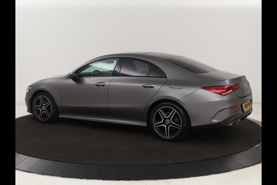 Mercedes-Benz CLA-Klasse 200 Business Solution AMG | Panoramadak | Adaptive cruise | Carplay | Stoelverwarming | Camera | Matrix LED | Keyless | Navigatie | Leder/Alcantara | Widescreen | Designo Lak