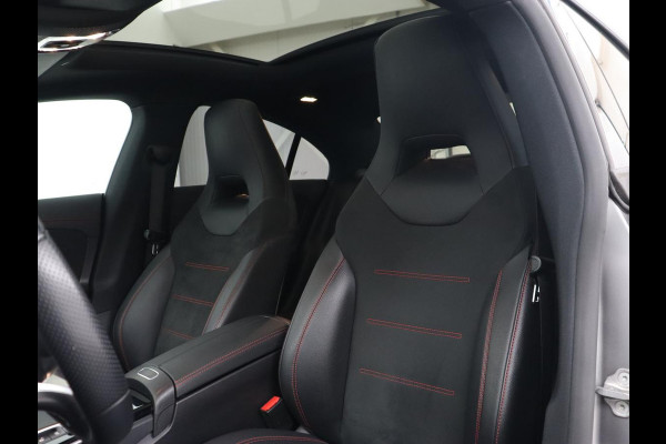 Mercedes-Benz CLA-Klasse 200 Business Solution AMG | Panoramadak | Adaptive cruise | Carplay | Stoelverwarming | Camera | Matrix LED | Keyless | Navigatie | Leder/Alcantara | Widescreen | Designo Lak