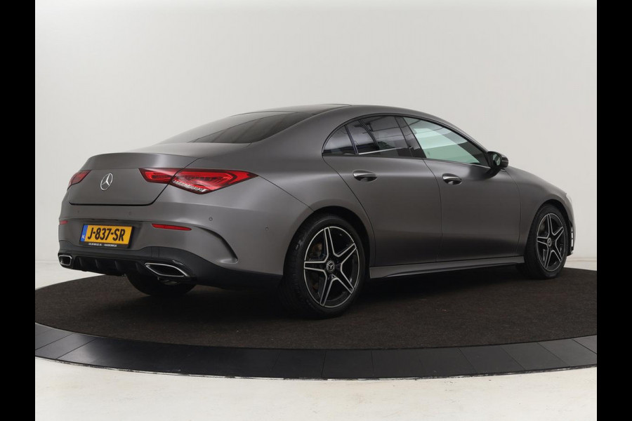 Mercedes-Benz CLA-Klasse 200 Business Solution AMG | Panoramadak | Adaptive cruise | Carplay | Stoelverwarming | Camera | Matrix LED | Keyless | Navigatie | Leder/Alcantara | Widescreen | Designo Lak