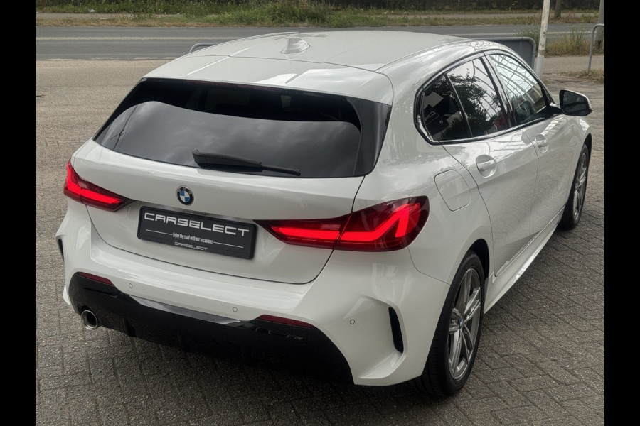 BMW 1-serie 118i High Exe, M-Pakket DAB-tuner, Apple/Android, Lichtpakket .Neem contact op en we maken een afspraak!