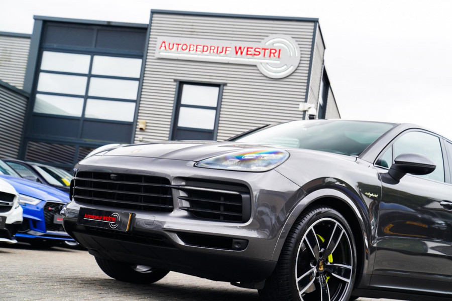 Porsche Cayenne Coupé 3.0 E-Hybrid | Bose | Luchtvering | Achterbankverwarming | 360 Camera