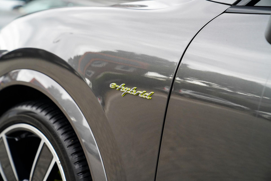 Porsche Cayenne Coupé 3.0 E-Hybrid | Bose | Luchtvering | Achterbankverwarming | 360 Camera