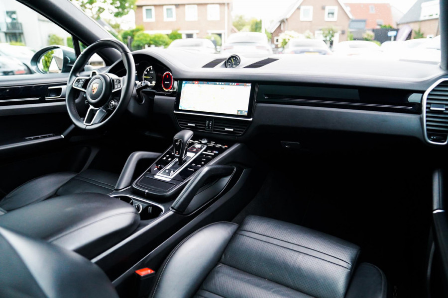 Porsche Cayenne Coupé 3.0 E-Hybrid | Bose | Luchtvering | Achterbankverwarming | 360 Camera