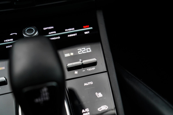 Porsche Cayenne Coupé 3.0 E-Hybrid | Bose | Luchtvering | Achterbankverwarming | 360 Camera