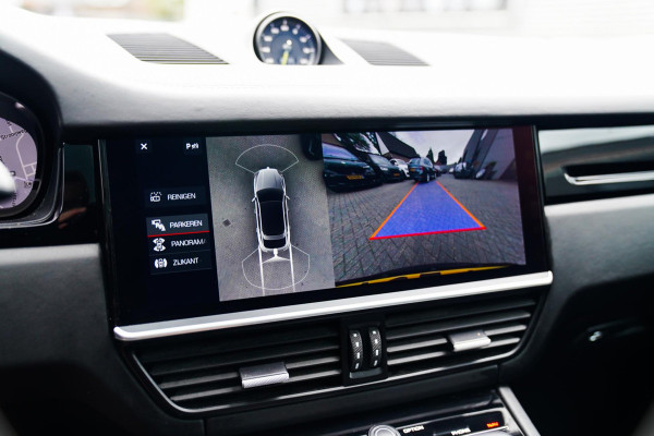 Porsche Cayenne Coupé 3.0 E-Hybrid | Bose | Luchtvering | Achterbankverwarming | 360 Camera