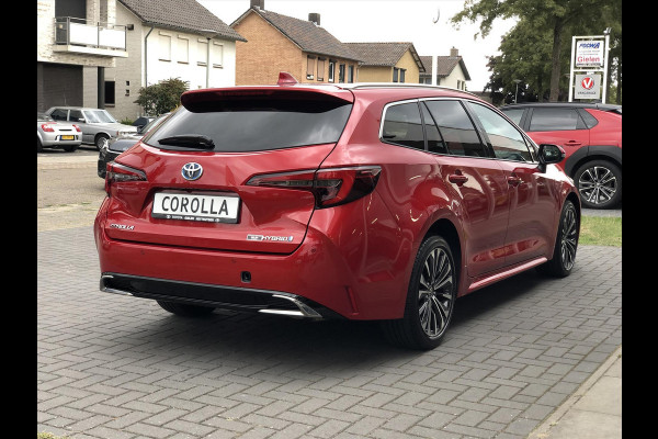 Toyota Corolla Touring Sports 1.8 Hybrid Dynamic Plus | Dodehoekherkenning, Parkeersensoren, Stoel + Stuurverwarming, Facelift!