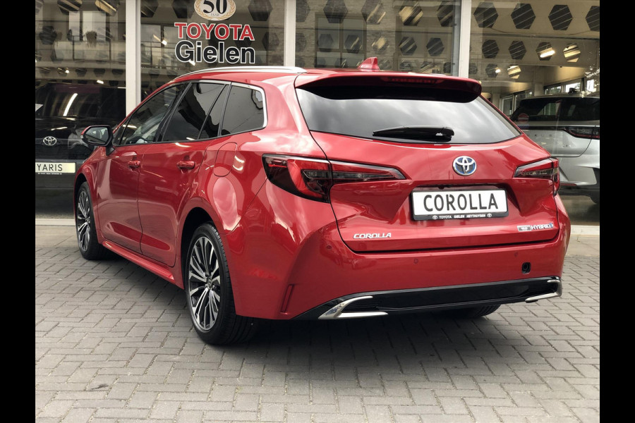 Toyota Corolla Touring Sports 1.8 Hybrid Dynamic Plus | Dodehoekherkenning, Parkeersensoren, Stoel + Stuurverwarming, Facelift!