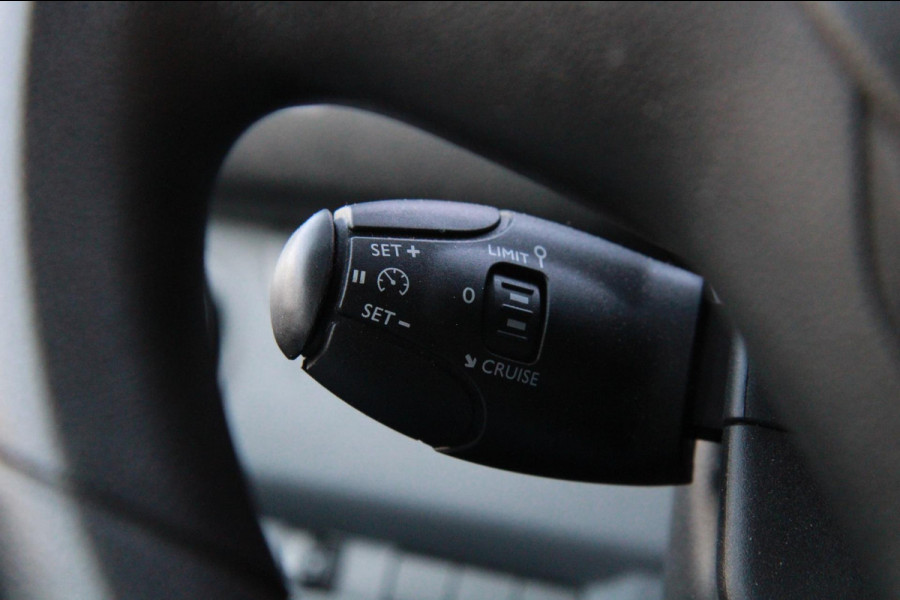 Peugeot Expert 2.0 BlueHDI 120PK Standard Pro / Cruise / App connect / PDC 2x