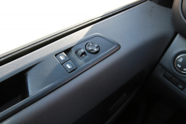 Peugeot Expert 2.0 BlueHDI 120PK Standard Pro / Cruise / App connect / PDC 2x