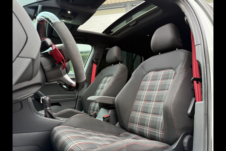 Volkswagen Golf 2.0 TSI Aut. GTI Performance | DYN Audio | Panorama | Carplay |