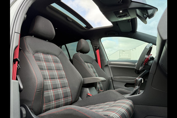 Volkswagen Golf 2.0 TSI Aut. GTI Performance | DYN Audio | Panorama | Carplay |