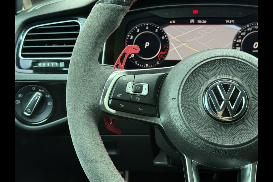 Volkswagen Golf 2.0 TSI Aut. GTI Performance | DYN Audio | Panorama | Carplay |