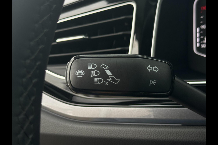 Volkswagen Taigo 1.0 TSI Style DSG / IQ LIGHT / CARPLAY / NAVI / PDC / 4-SEIZ BAND / VIRT COCKPIT / ECC / STOELVERW / ACC