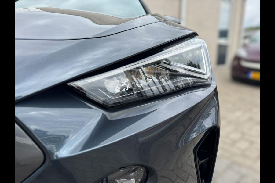 CUPRA Formentor 1.4 e-Hybrid Business PHEV / PDC / GRANNY CABLE / NAVIGATIE / CRUISE CONTROL / SFEERVERLICHTING / DRAADL. OPLADER