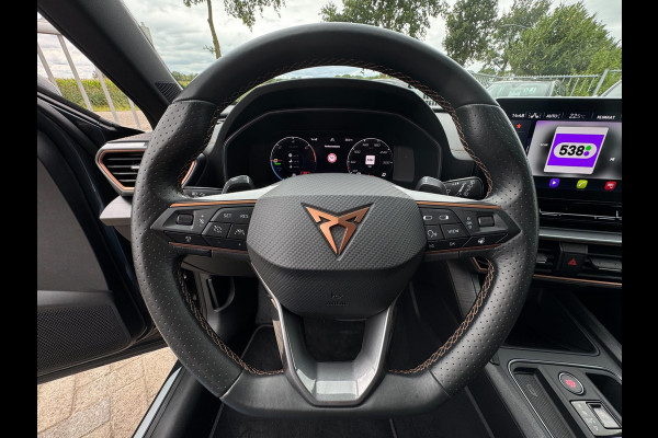 CUPRA Formentor 1.4 e-Hybrid Business PHEV / PDC / GRANNY CABLE / NAVIGATIE / CRUISE CONTROL / SFEERVERLICHTING / DRAADL. OPLADER