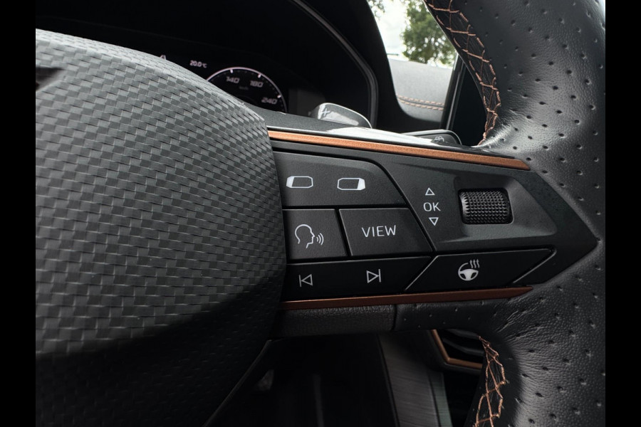 CUPRA Formentor 1.4 e-Hybrid Business PHEV / PDC / GRANNY CABLE / NAVIGATIE / CRUISE CONTROL / SFEERVERLICHTING / DRAADL. OPLADER