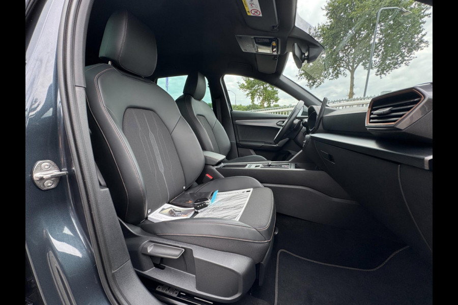 CUPRA Formentor 1.4 e-Hybrid Business PHEV / PDC / GRANNY CABLE / NAVIGATIE / CRUISE CONTROL / SFEERVERLICHTING / DRAADL. OPLADER