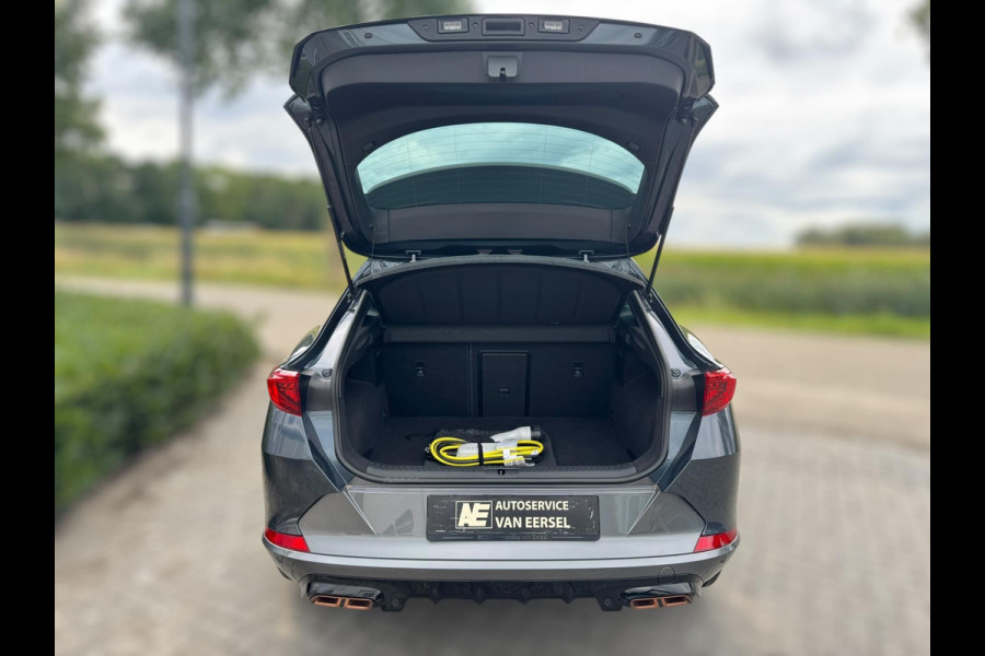 CUPRA Formentor 1.4 e-Hybrid Business PHEV / PDC / GRANNY CABLE / NAVIGATIE / CRUISE CONTROL / SFEERVERLICHTING / DRAADL. OPLADER