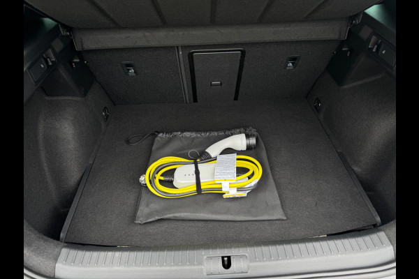 CUPRA Formentor 1.4 e-Hybrid Business PHEV / PDC / GRANNY CABLE / NAVIGATIE / CRUISE CONTROL / SFEERVERLICHTING / DRAADL. OPLADER