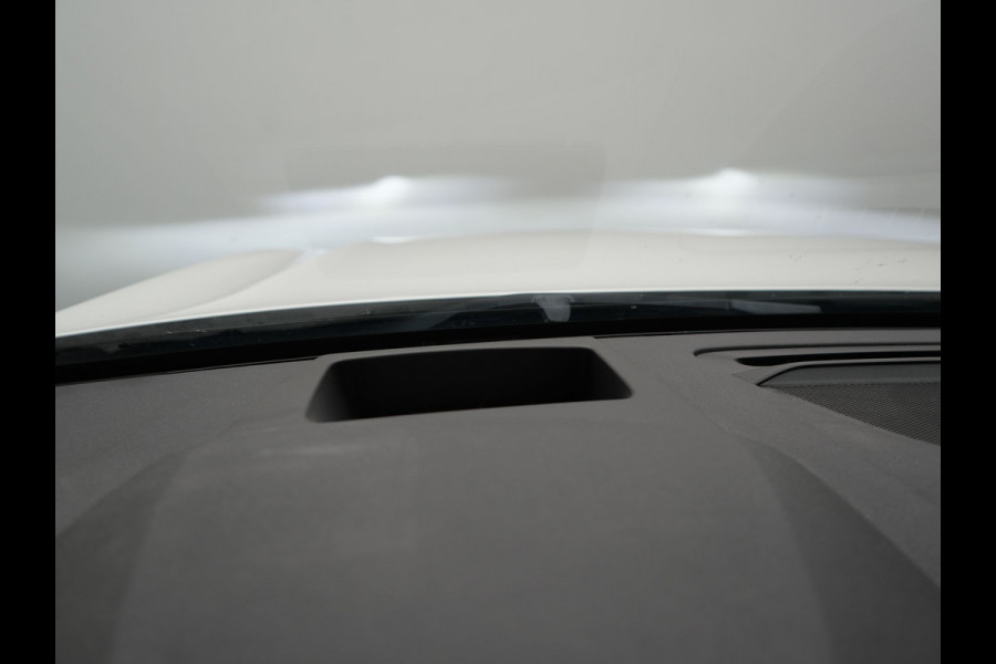 Volvo V90 T5 Inscription 255pk Automaat | Panodak | Trekhaak af Fabriek | Adaptive Cruise | Luxe Lederen Comfortzetels Massage & Memory |  Head Up | Bowers & Wilkins | 360 Camera | BLIS | 20"L.M |