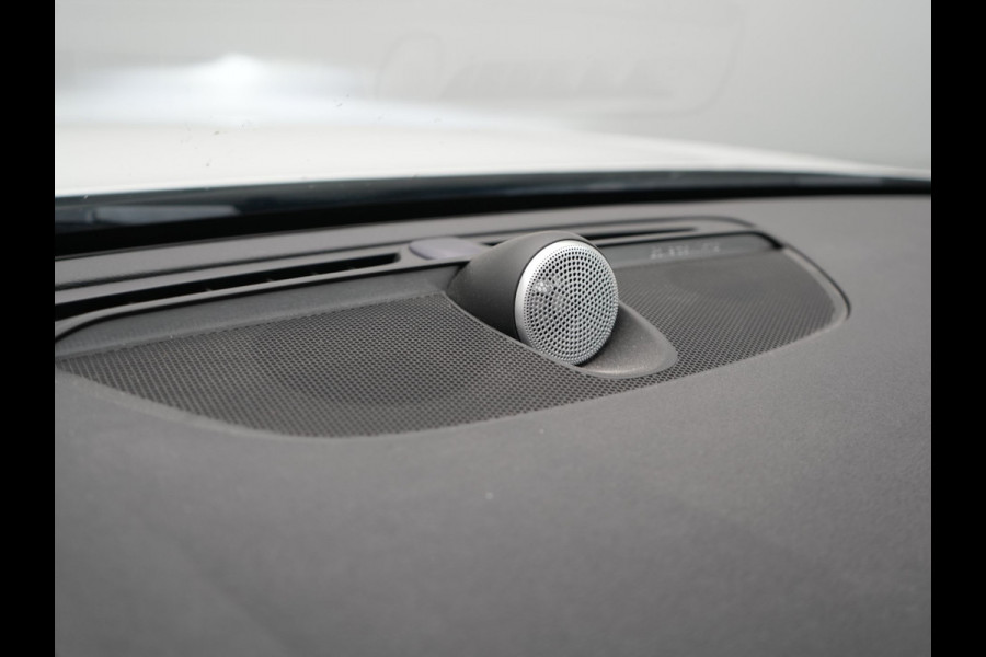 Volvo V90 T5 Inscription 255pk Automaat | Panodak | Trekhaak af Fabriek | Adaptive Cruise | Luxe Lederen Comfortzetels Massage & Memory |  Head Up | Bowers & Wilkins | 360 Camera | BLIS | 20"L.M |